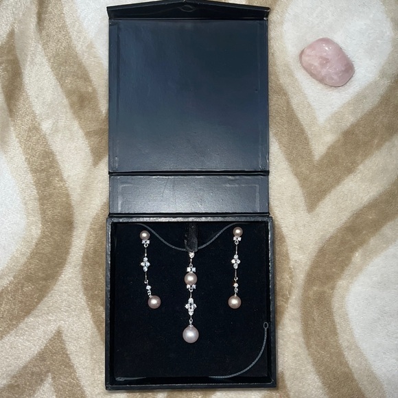 Pendant and earrings